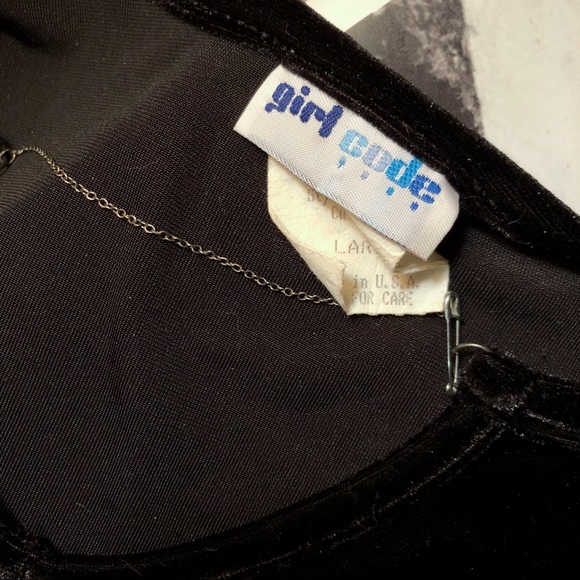 VELVET CHAIN NECK BLOUSE 3/4 SLEEVE MEDIUM BLACK - Picture 3 of 4